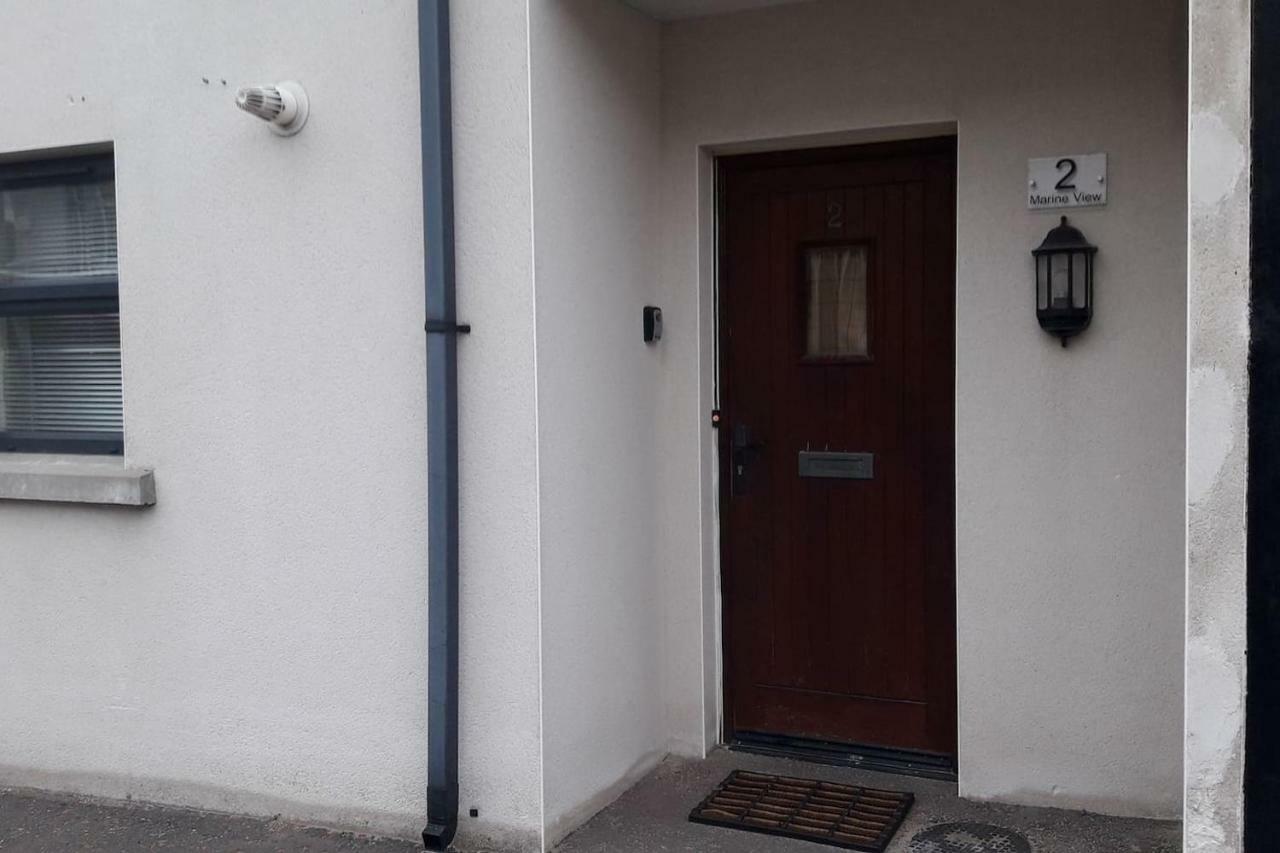 Marine Beach Escape Castlerock Beside Beach Golf Course And Pub Exterior photo